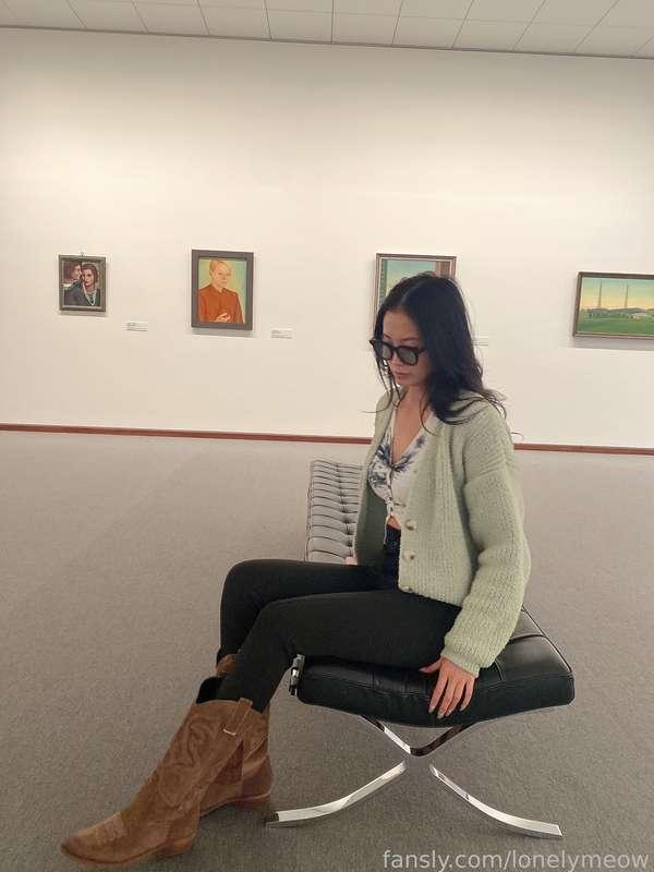 lonelymeow image #0