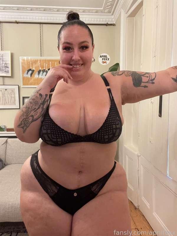 put your hands on me

#nudes #sextapes #sexting #videocalls #pussy #brunette 