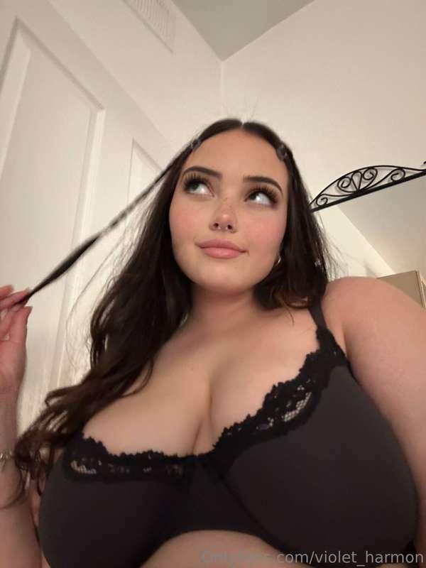 violet_harmon main image