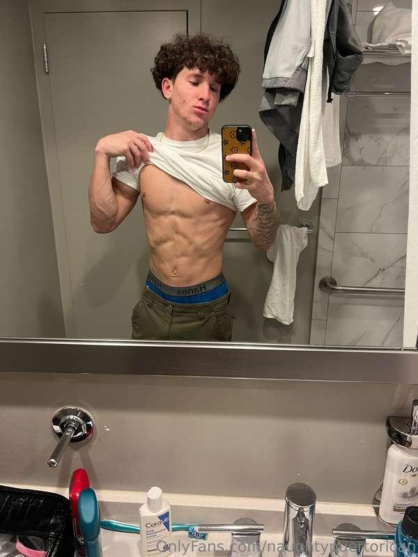 naughtypuertorican image #0