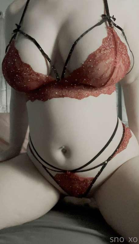 Lace and straps 🌺