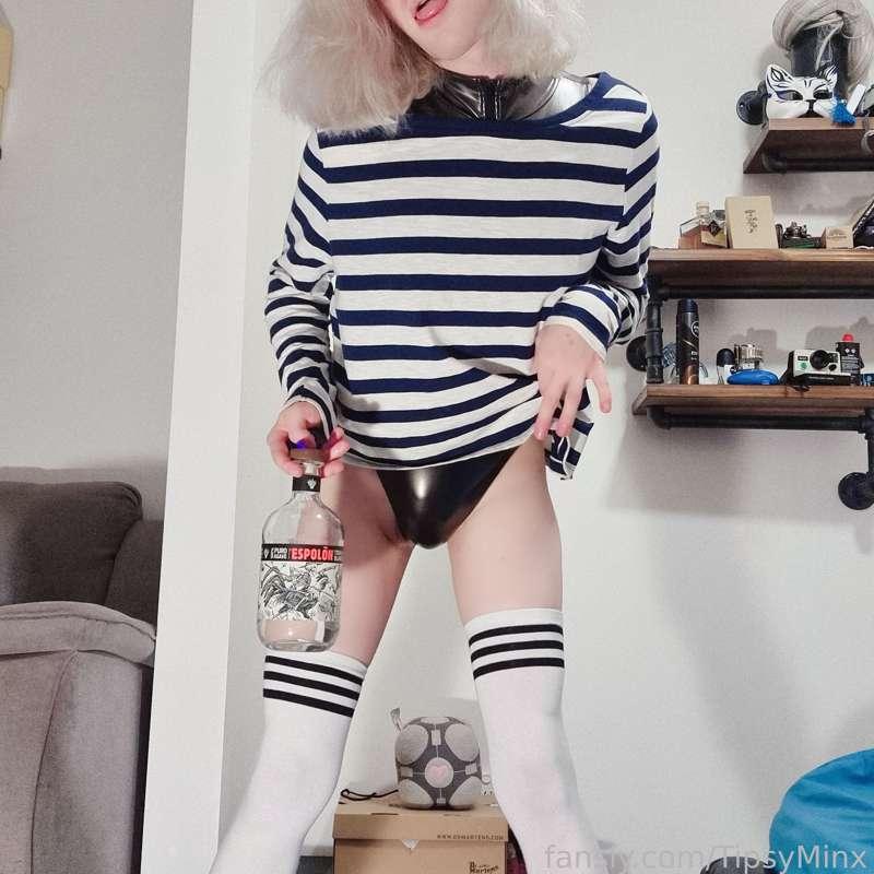 tipsyminx image #4