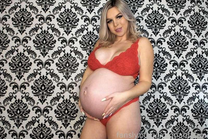 pregnantsam image #2