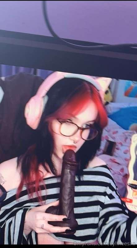 sylvieesxo image #1