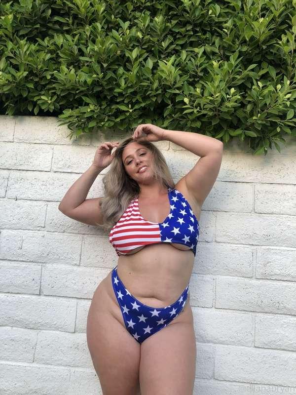 ellanabryan image #0