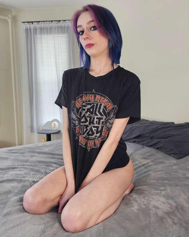 Caught me in just a tshirt