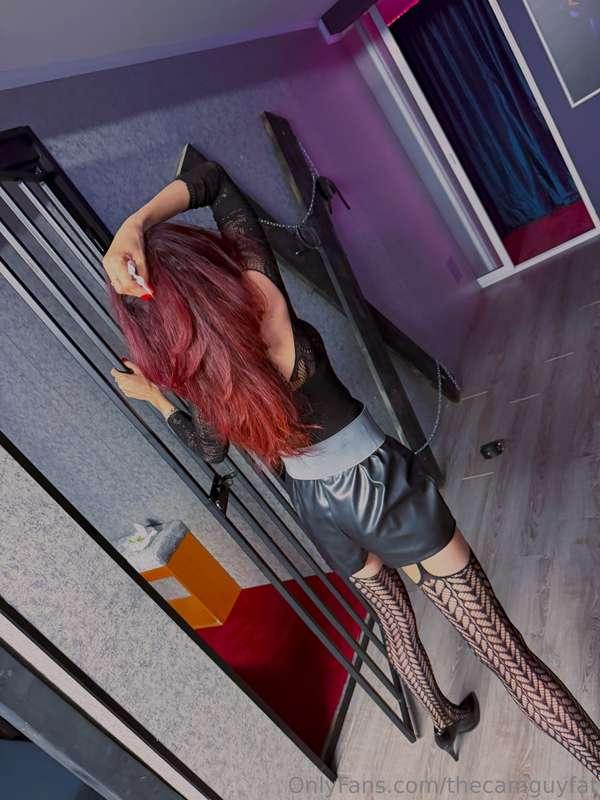 You should visit the OF page of @sexycatty to see what she d..