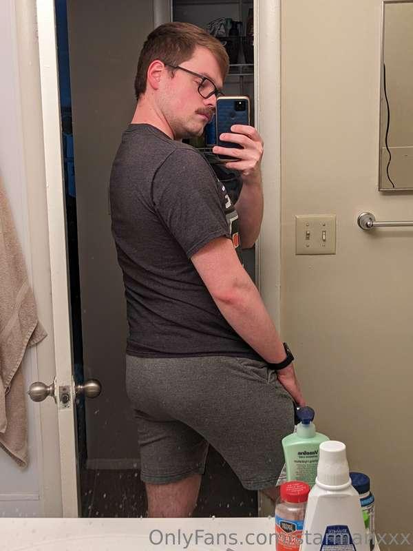 Got a surprise for you 🍑➡️