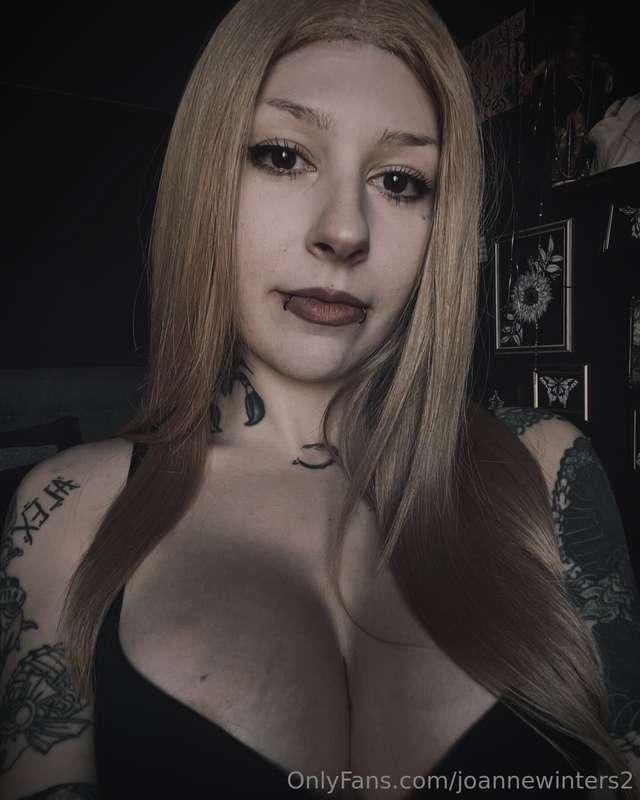 joannewinters2 image #0