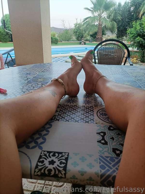 Sun starting to go down and I'm finally cooling off! 🍏🌄🍏