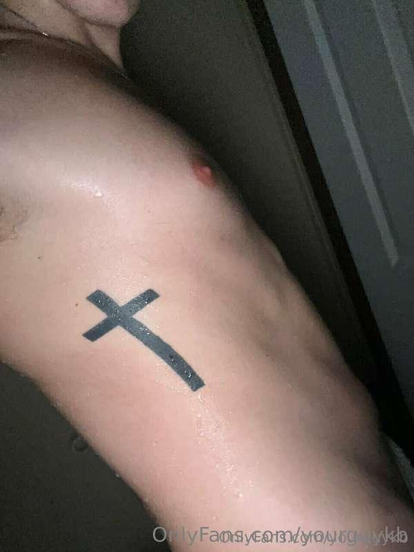 kiss my clean body? jk ik u want it dirty