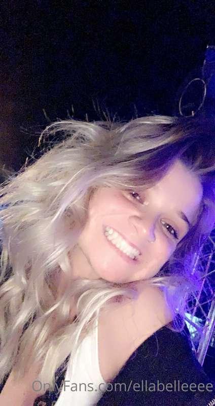 😁