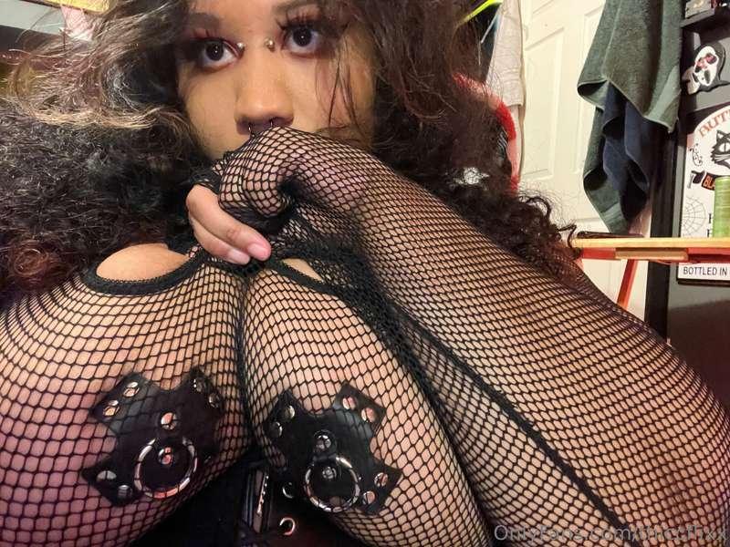 thiccflixx image #3