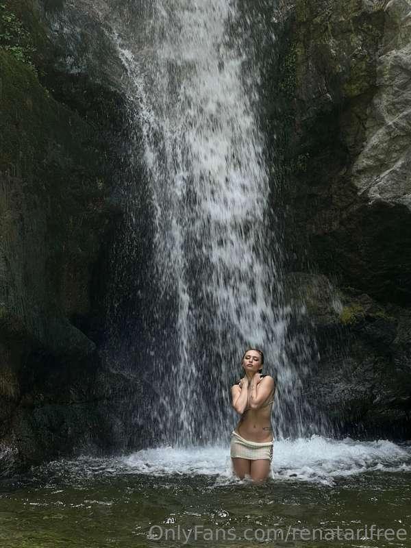Meeet me at our secret place (My VIP page) 😉

@renata_ri