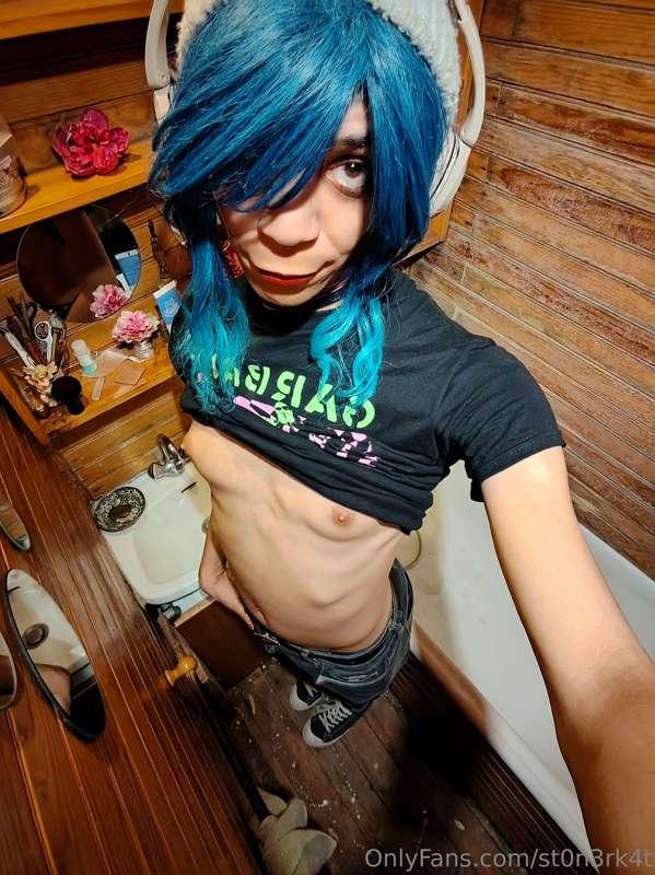 New small set set out now, here's a small sample 💋🩵