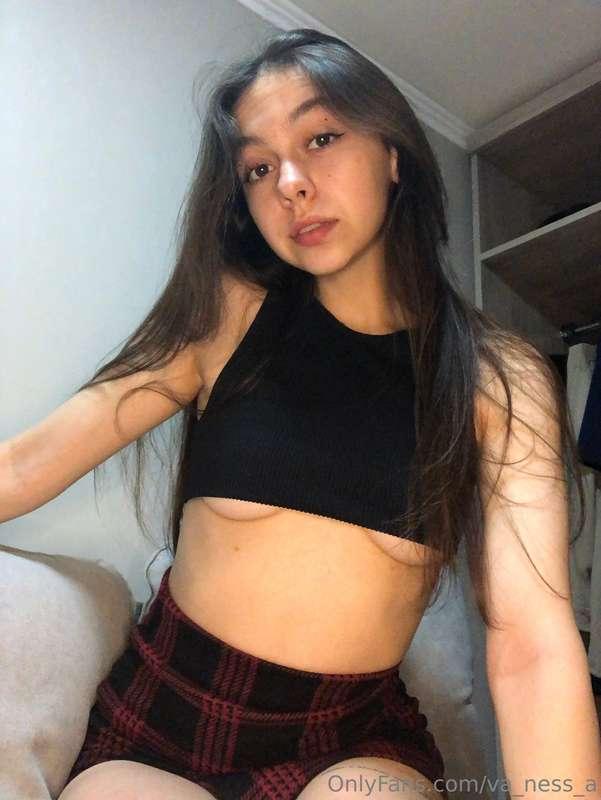 Would you like to play with my boobs?🍒🌹