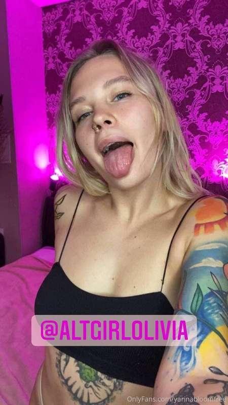 NEW on Onlyfans🍓🍓🍓
ALT GIRL Olivia😜😜😜😜
Tattoed pierced blond..