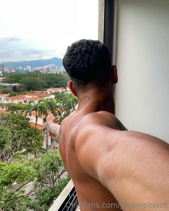 come and give me a massage  @josemeireles