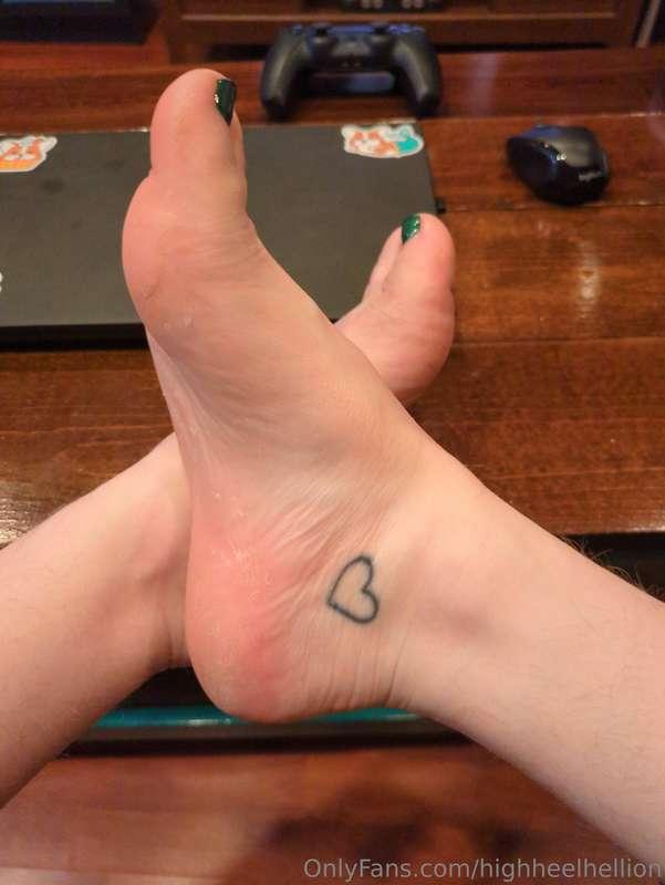 Guess who's making custom pics right now?