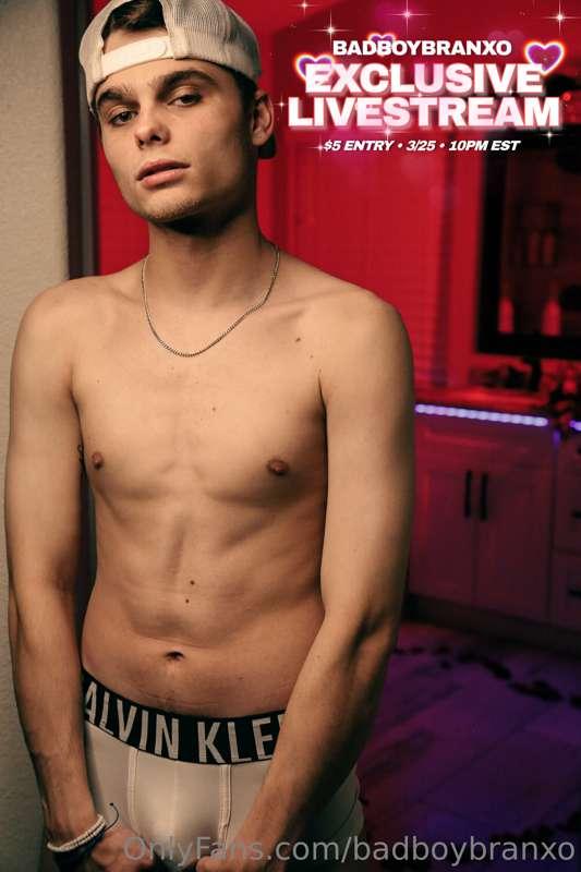 Wanna see me live on here?!? 😏 TONIGHT @ 10PM EST 💦

@badboy..