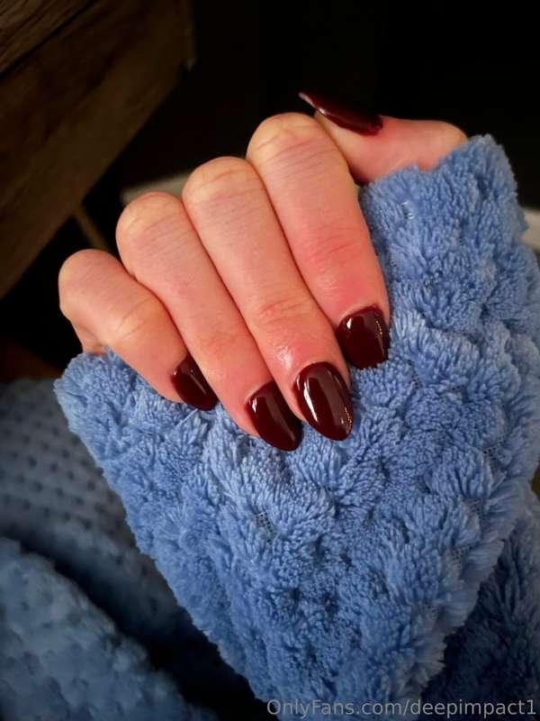 Loving my new nails for Christmas 🎅🏻