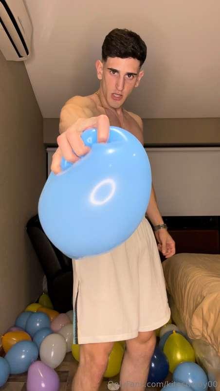 🎈😬🎈