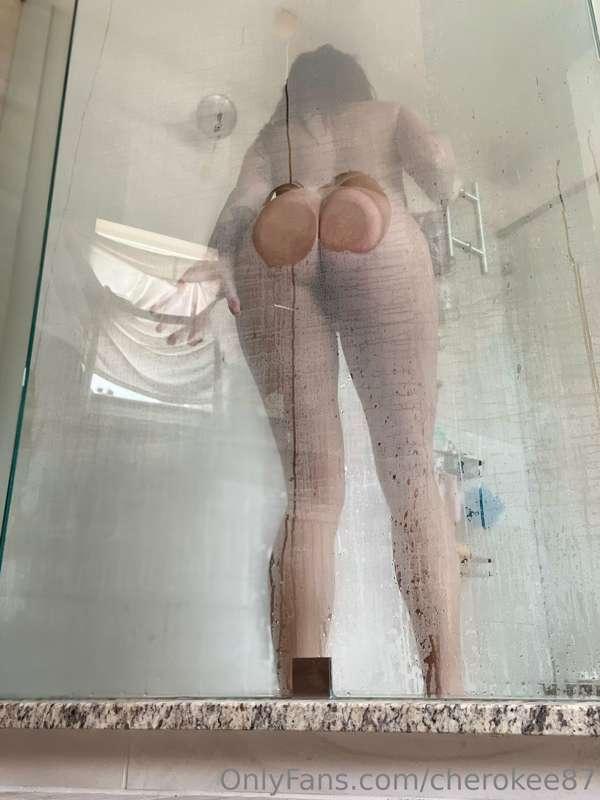 Don’t forget to wash your 🍑