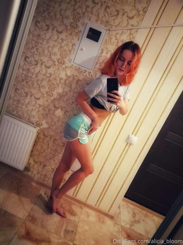 little🍑🍑