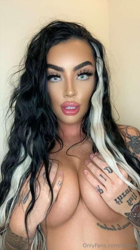 Let me take care of you!! 😘🖤