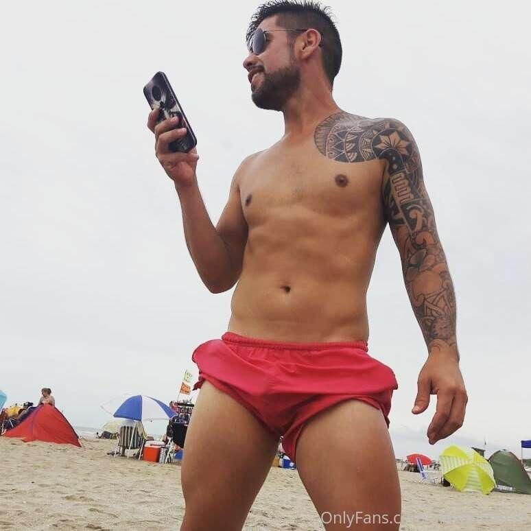 Today is beach day? What is the temperature where do you liv..