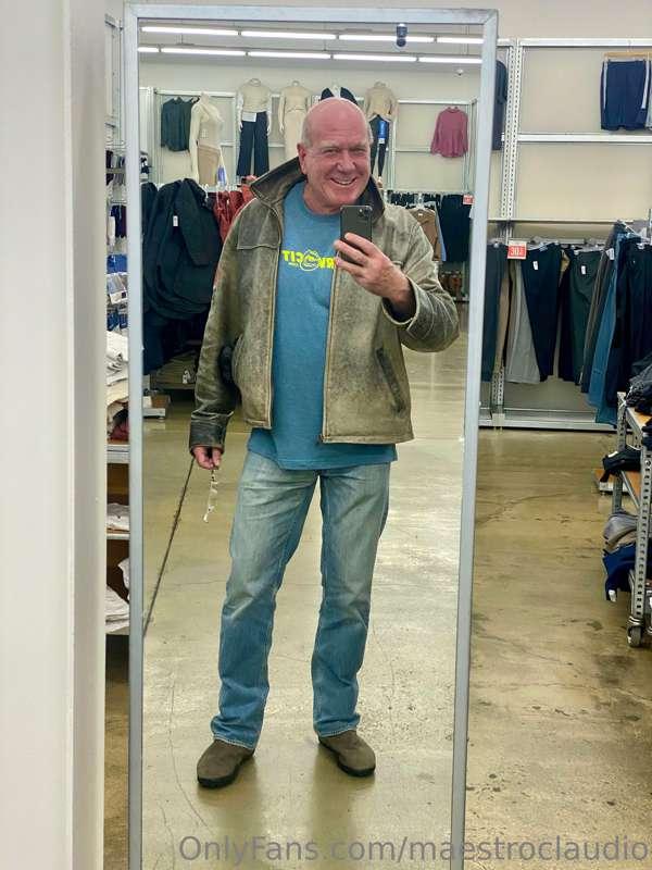Damn! I look good even dressed 😀