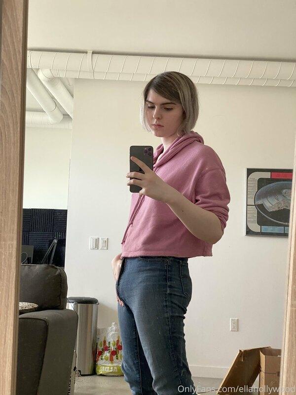 Chastity in jeans = cute bulge