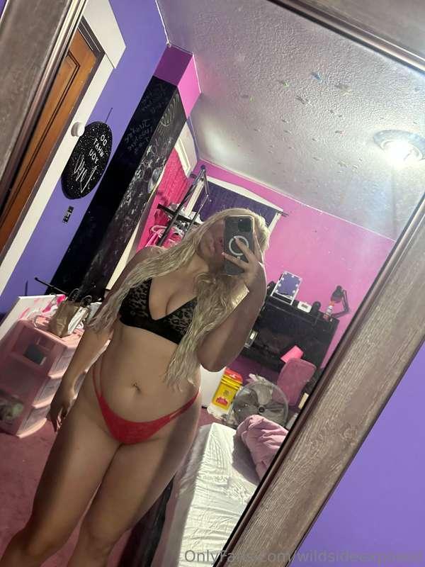 Feeling playful 🤪 message me