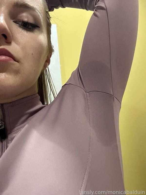 sweaty armpits, mmm 😈 nice for you, slave 

#fyp #armpits #armpit #armpitfetish #sweatyarmpits #goddess #mistress #femdom #findom