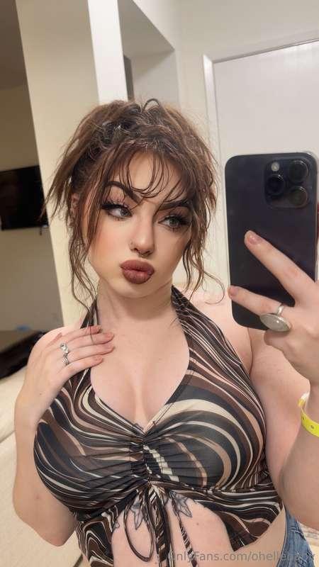 😘