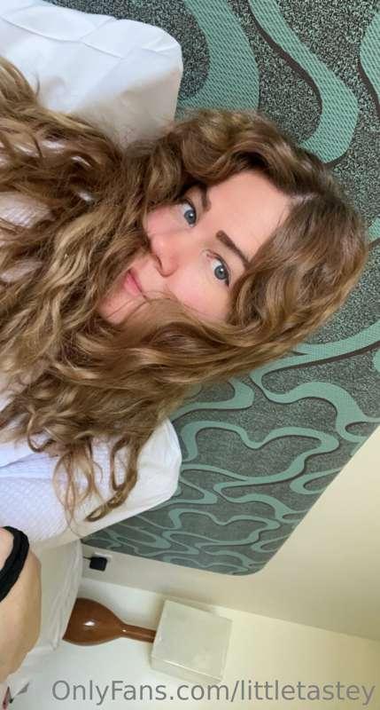 So I forgot that the humidity in Cancun hates me 😂