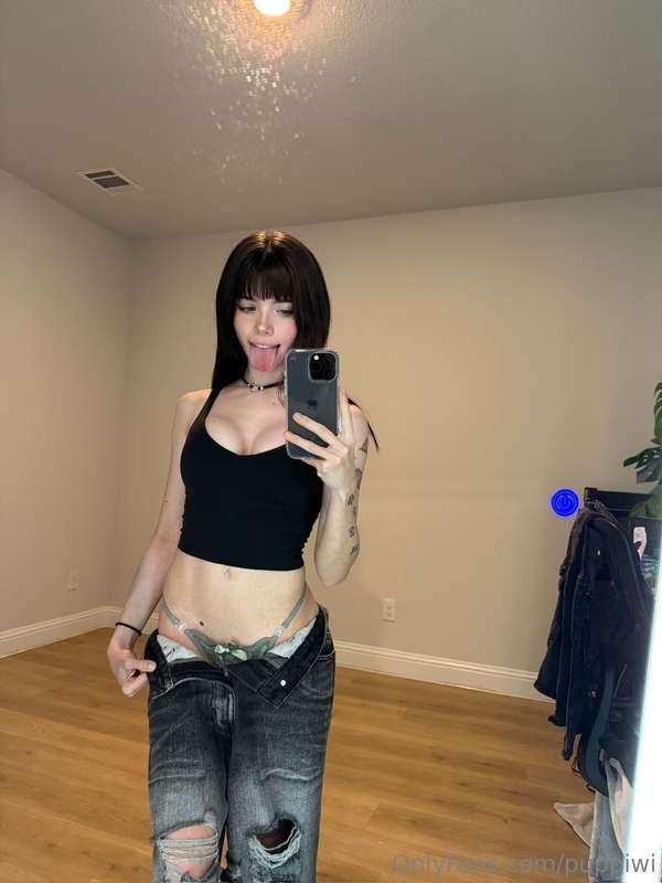 do we fw the fit? >:3 