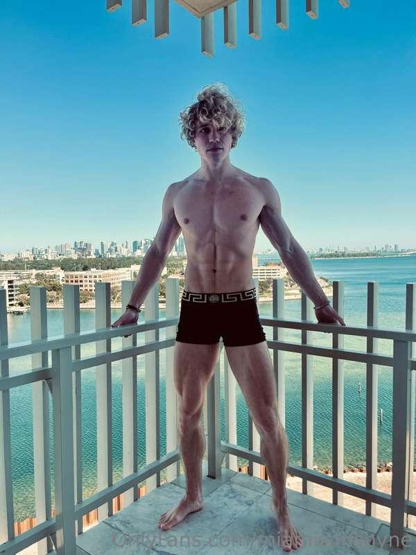 miamisunshyne image #1