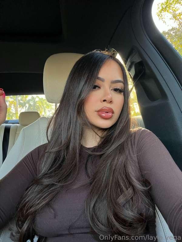 online right now 💋 dm me ❤️