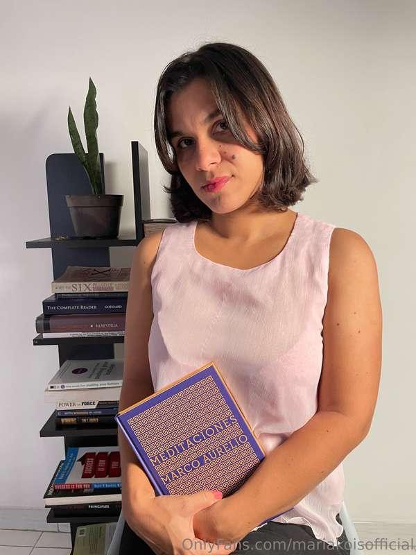I’m a book lover don’t think otherwise 🤭