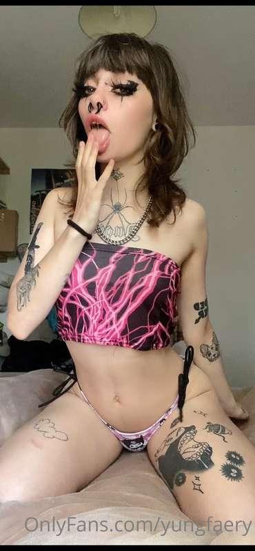 yungfaery image #0