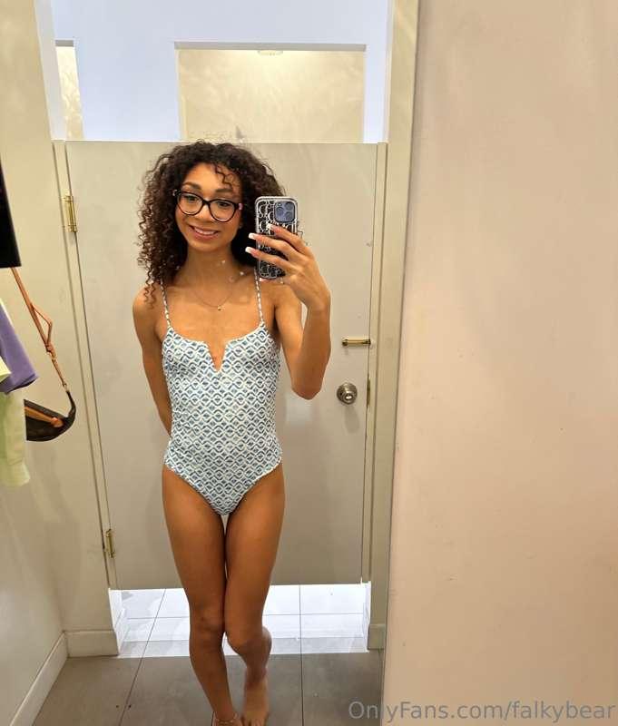 Tried these on today >.< which is your favorite? 😌