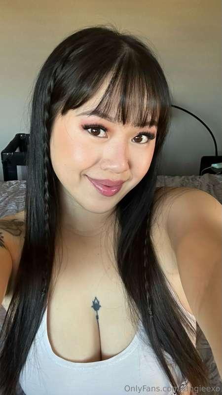 message me and ask about my $100 customs 😍🙈