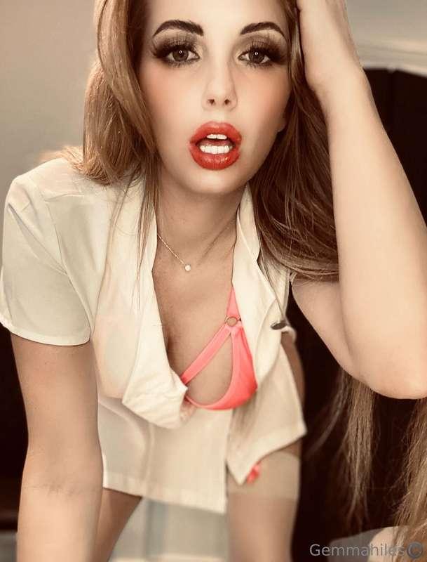 One touch, and I’ll be all you think about. 🔥