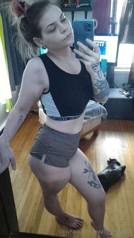thick thighs, enough to squish you with hun