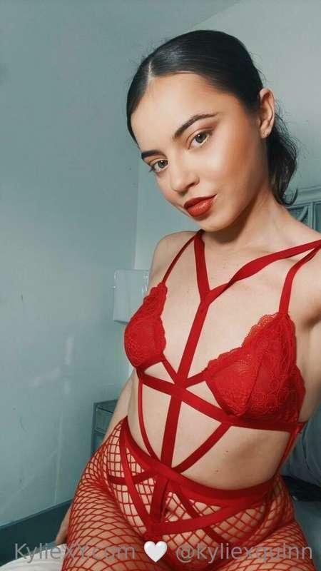 Hi Loves!I'm feeling generous tonight baby so Cum join me!Be..