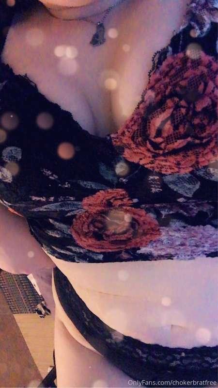 head over to @chokerbrat to see my huge tits and fat pussy d..