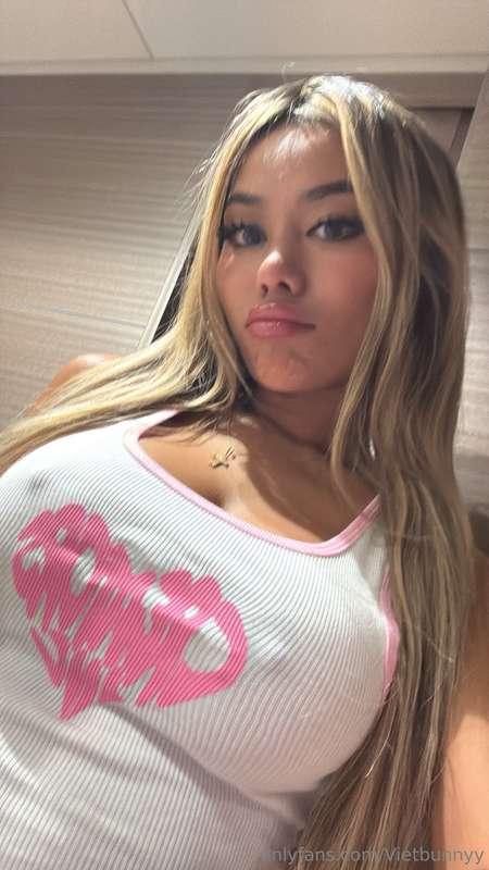 How cute do you think i am on a scale of 1-100? 💋