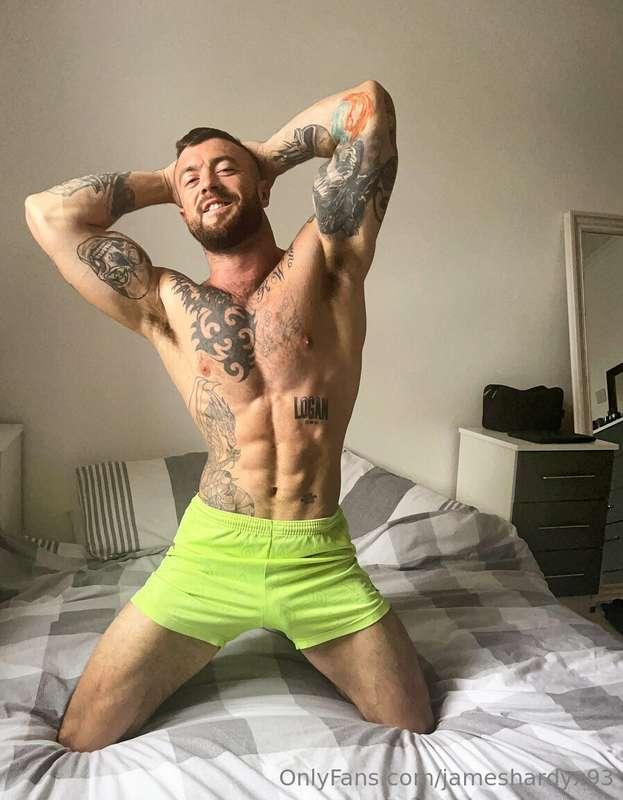 The good morning pic for socials… vs the real morning pic 😈😈..