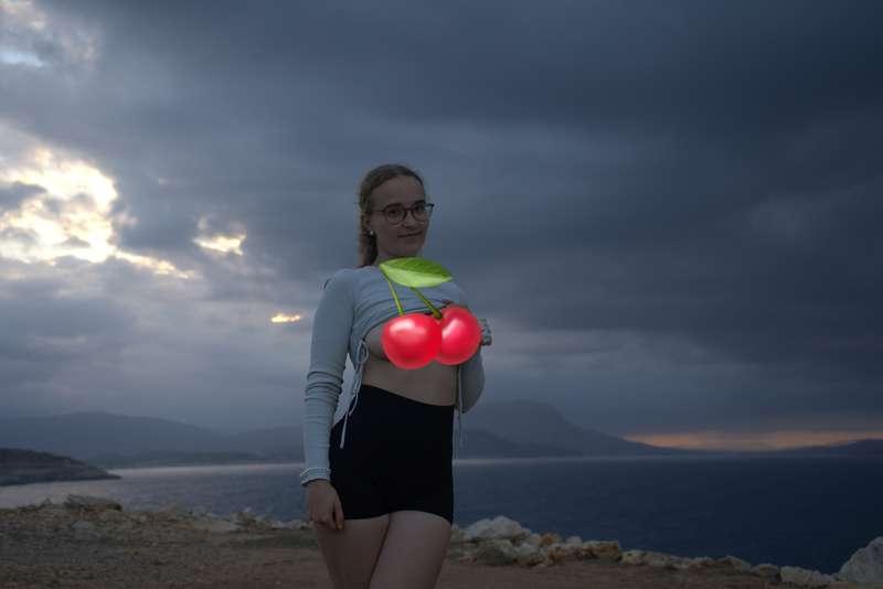 My tits need some fresh air 🍒